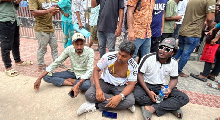 নওগাঁয় ভর্তি ফি বাড়ানোর প্রতিবাদ করায় ‘জুলাই যোদ্ধাকে’ মারধর 